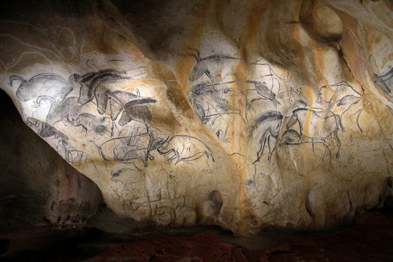 Horse Art at the Chauvet Caves in Southern France.(flickr.com/Claude Valette)